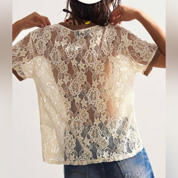 Women's Cream Lace Top - Picture 7 of 11